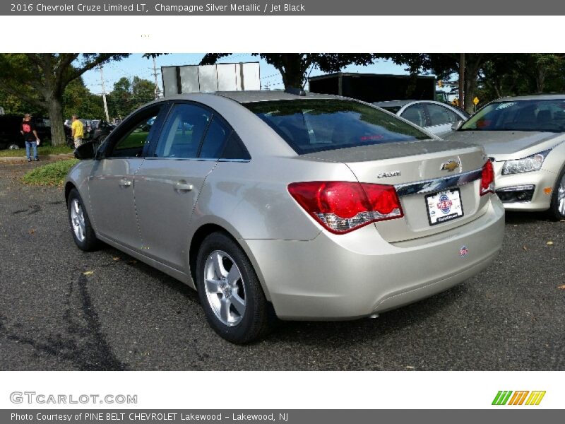 Champagne Silver Metallic / Jet Black 2016 Chevrolet Cruze Limited LT