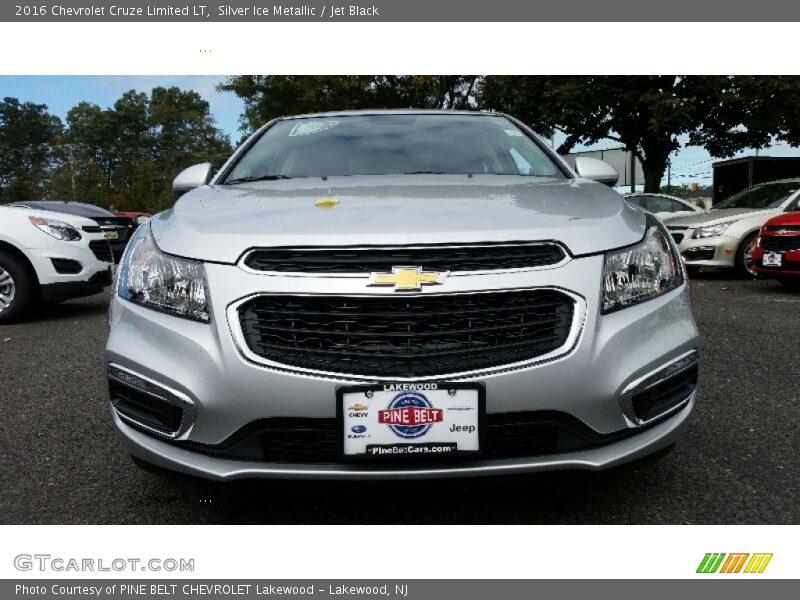 Silver Ice Metallic / Jet Black 2016 Chevrolet Cruze Limited LT