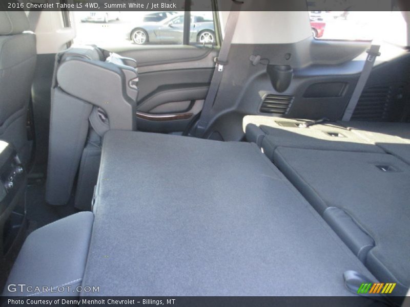 Summit White / Jet Black 2016 Chevrolet Tahoe LS 4WD