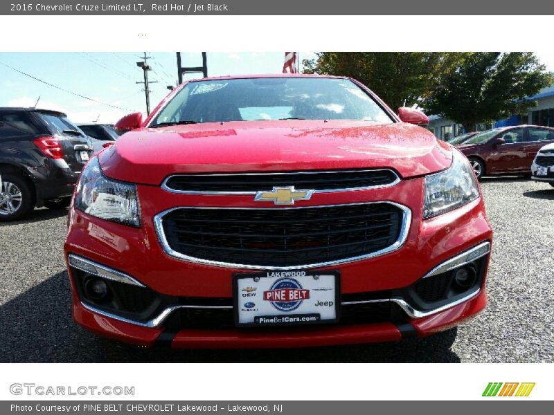 Red Hot / Jet Black 2016 Chevrolet Cruze Limited LT