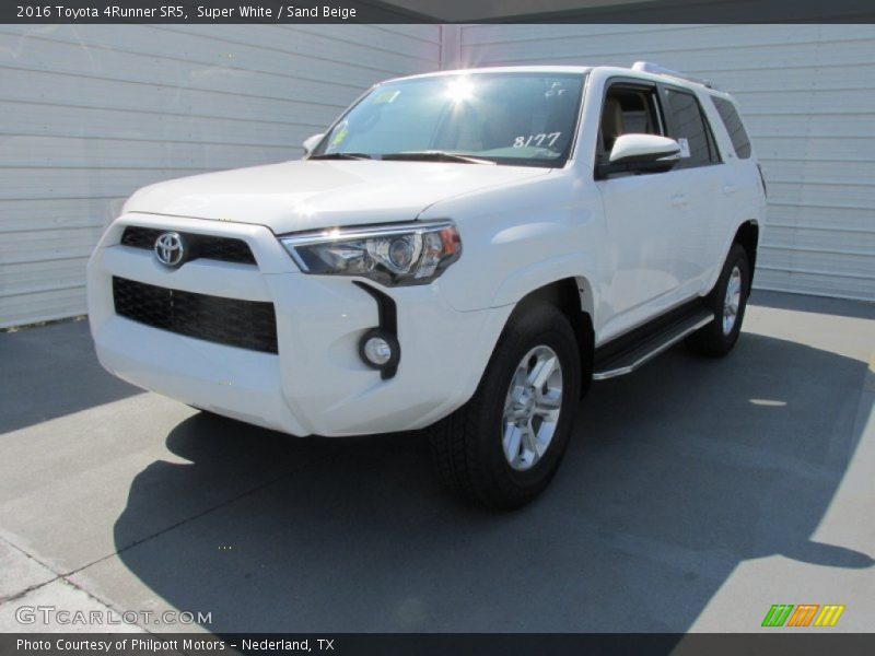 Super White / Sand Beige 2016 Toyota 4Runner SR5