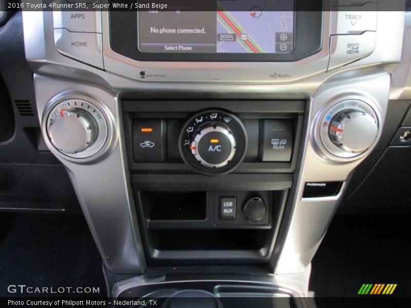Super White / Sand Beige 2016 Toyota 4Runner SR5