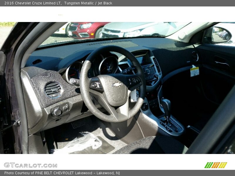 Tungsten Metallic / Jet Black 2016 Chevrolet Cruze Limited LT