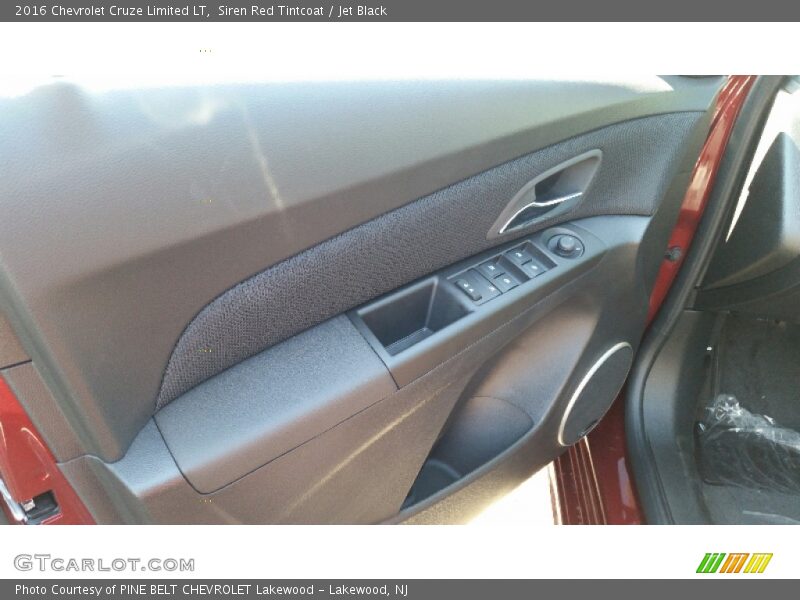 Siren Red Tintcoat / Jet Black 2016 Chevrolet Cruze Limited LT
