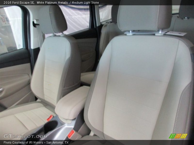 White Platinum Metallic / Medium Light Stone 2016 Ford Escape SE