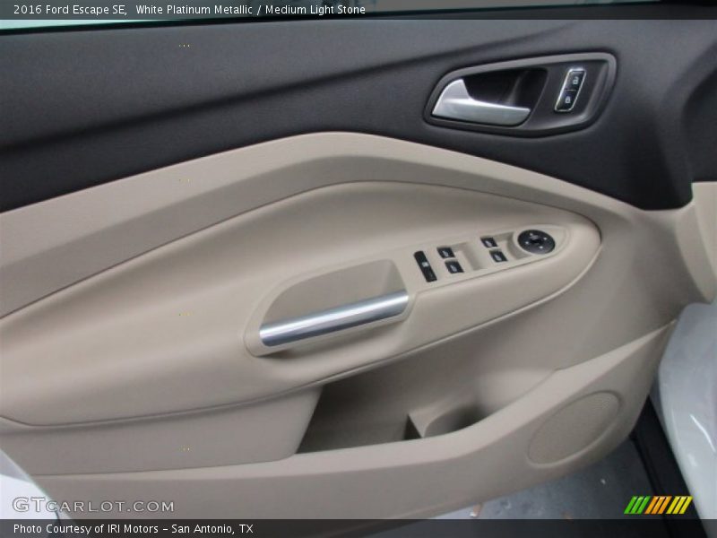 White Platinum Metallic / Medium Light Stone 2016 Ford Escape SE