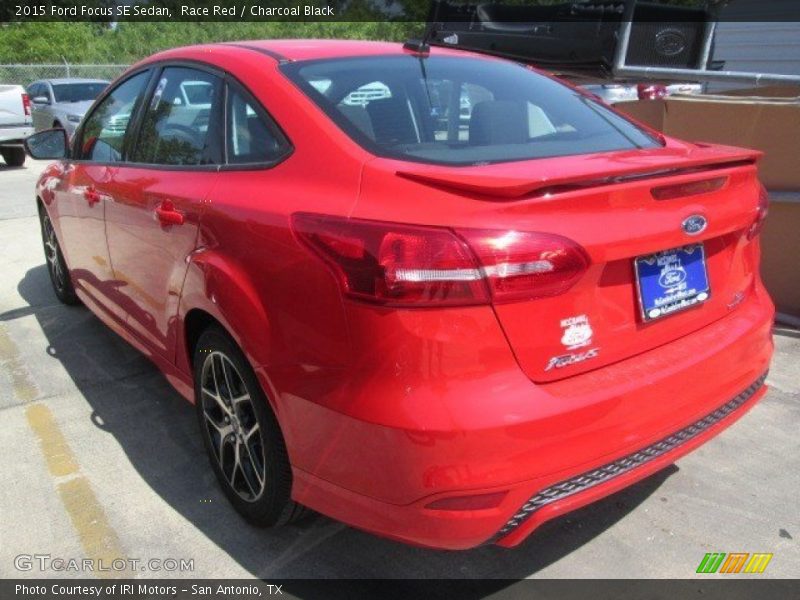 Race Red / Charcoal Black 2015 Ford Focus SE Sedan