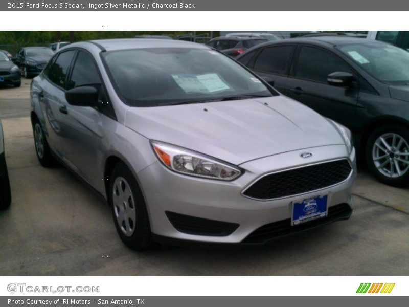 Ingot Silver Metallic / Charcoal Black 2015 Ford Focus S Sedan