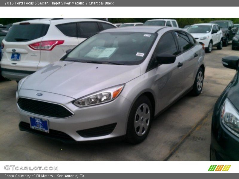 Ingot Silver Metallic / Charcoal Black 2015 Ford Focus S Sedan