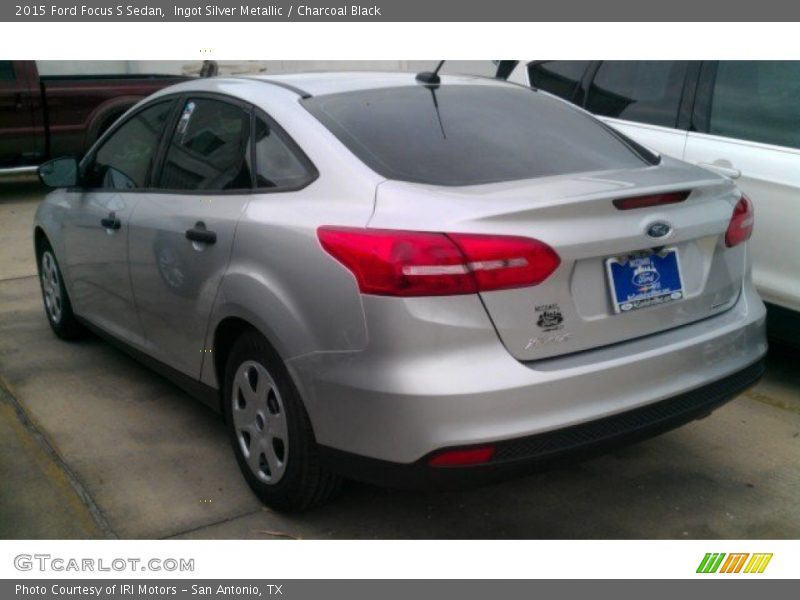 Ingot Silver Metallic / Charcoal Black 2015 Ford Focus S Sedan