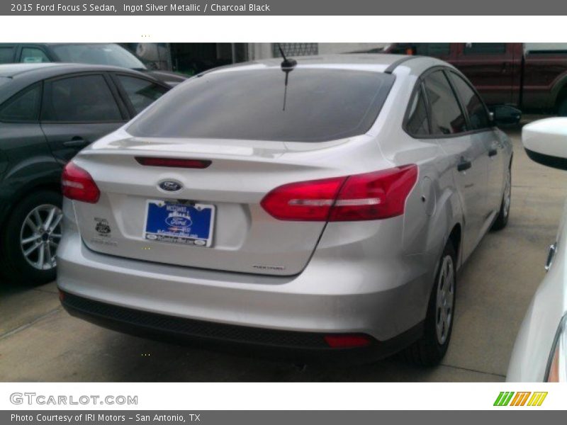 Ingot Silver Metallic / Charcoal Black 2015 Ford Focus S Sedan