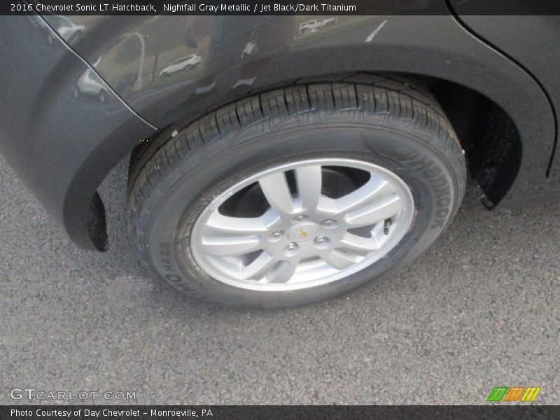 Nightfall Gray Metallic / Jet Black/Dark Titanium 2016 Chevrolet Sonic LT Hatchback