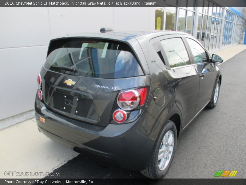 Nightfall Gray Metallic / Jet Black/Dark Titanium 2016 Chevrolet Sonic LT Hatchback