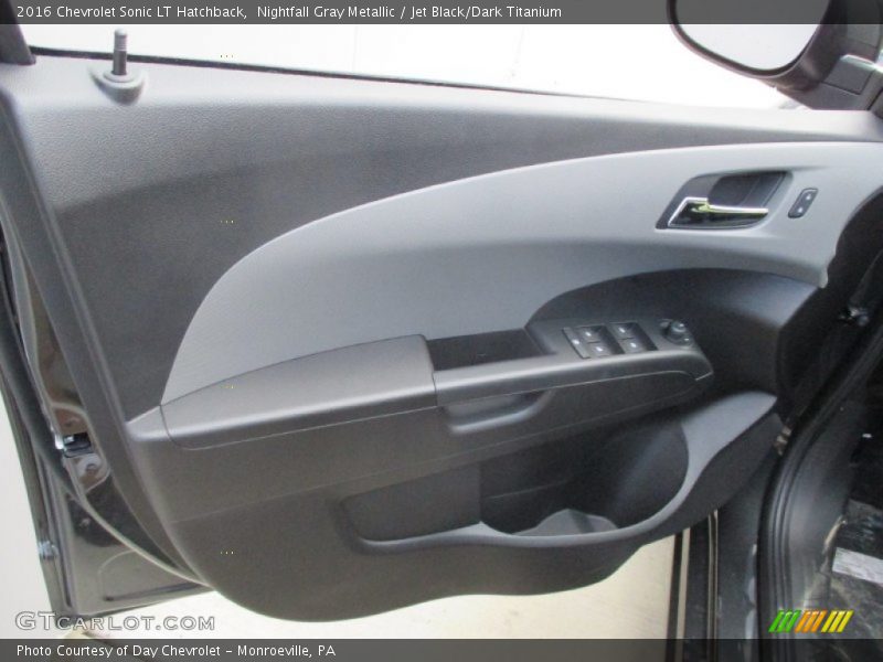 Nightfall Gray Metallic / Jet Black/Dark Titanium 2016 Chevrolet Sonic LT Hatchback