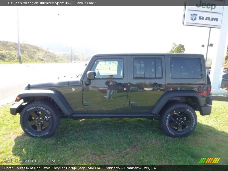 Tank / Black 2016 Jeep Wrangler Unlimited Sport 4x4