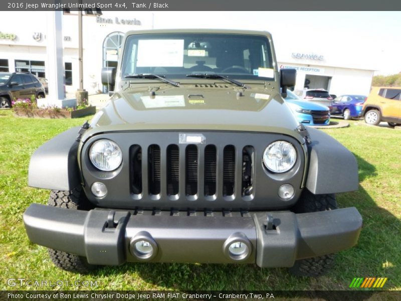Tank / Black 2016 Jeep Wrangler Unlimited Sport 4x4