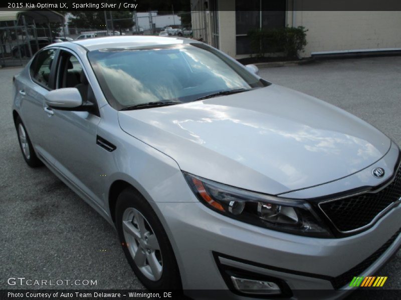 Front 3/4 View of 2015 Optima LX