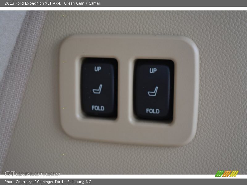 Green Gem / Camel 2013 Ford Expedition XLT 4x4