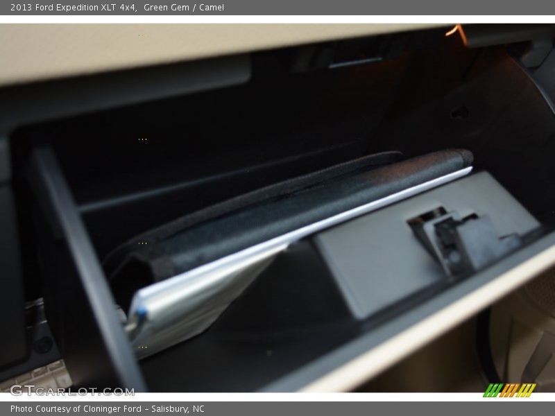 Green Gem / Camel 2013 Ford Expedition XLT 4x4