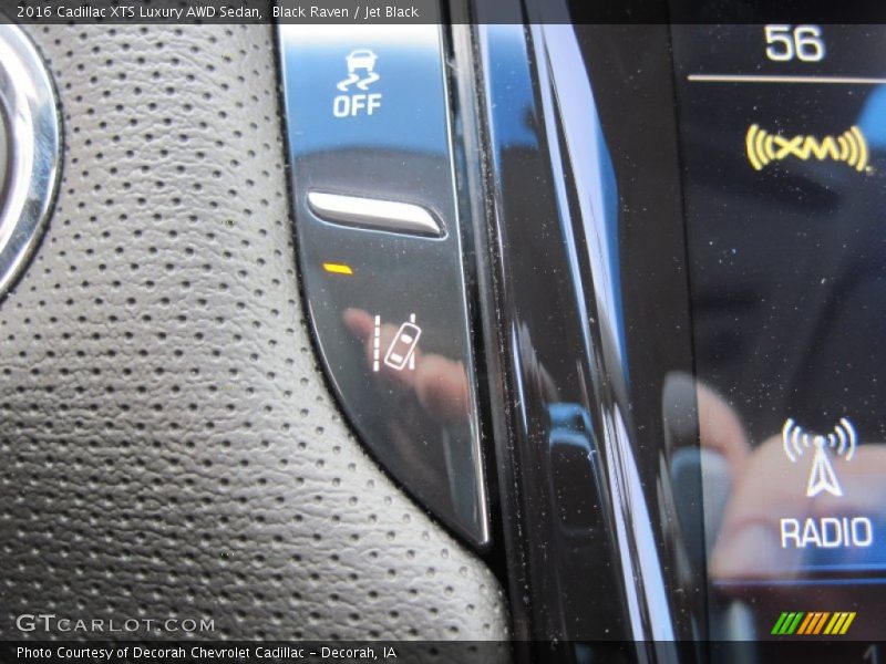Controls of 2016 XTS Luxury AWD Sedan