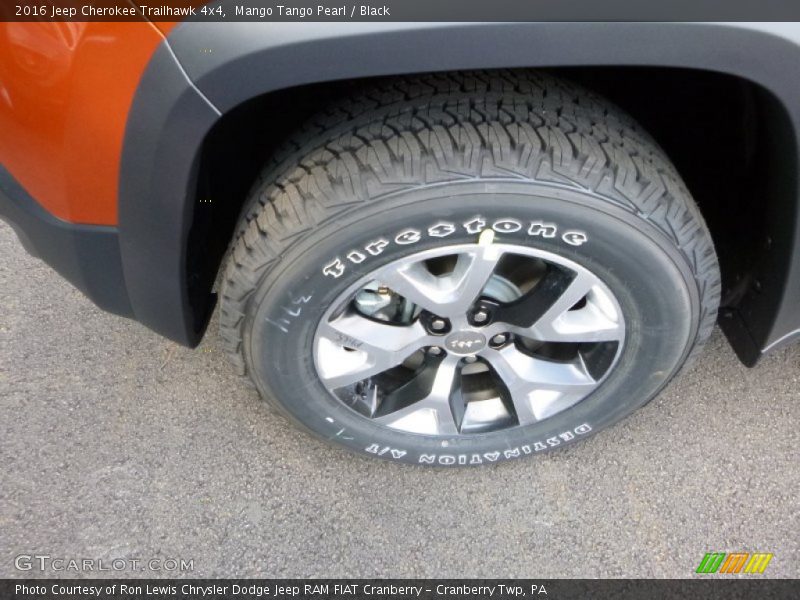 Mango Tango Pearl / Black 2016 Jeep Cherokee Trailhawk 4x4