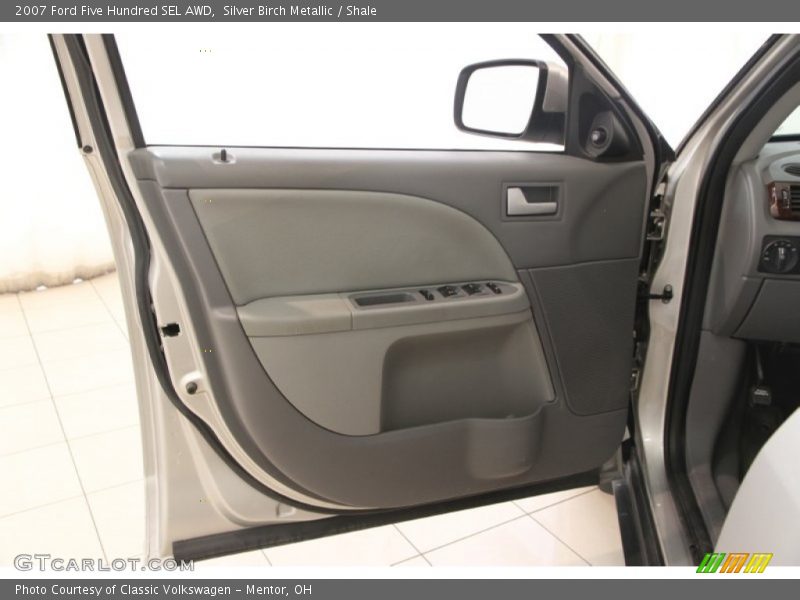 Door Panel of 2007 Five Hundred SEL AWD