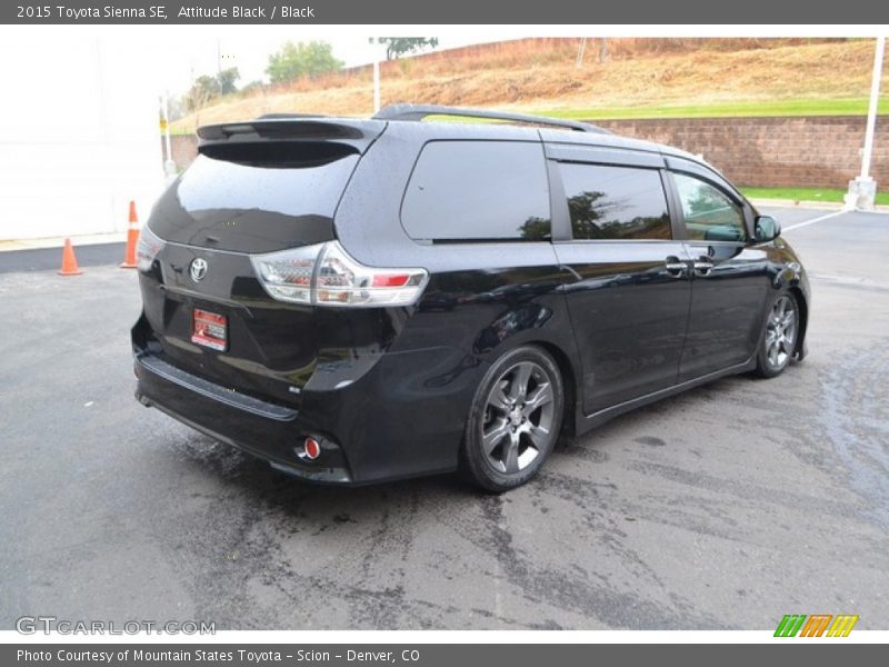 Attitude Black / Black 2015 Toyota Sienna SE