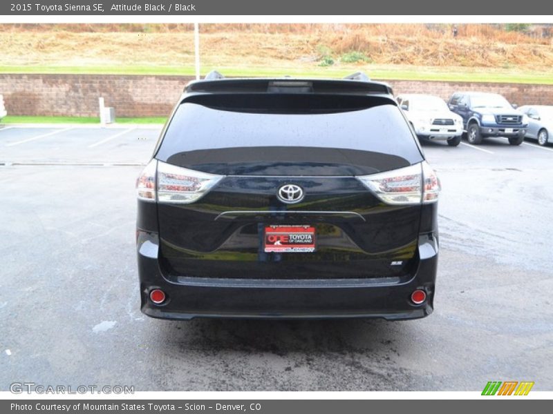 Attitude Black / Black 2015 Toyota Sienna SE