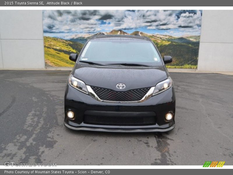 Attitude Black / Black 2015 Toyota Sienna SE