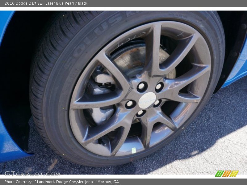Laser Blue Pearl / Black 2016 Dodge Dart SE