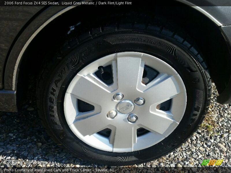 Liquid Grey Metallic / Dark Flint/Light Flint 2006 Ford Focus ZX4 SES Sedan