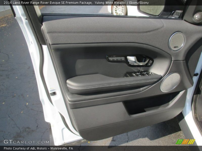Yulong White Metalllic / Ebony/Ebony 2016 Land Rover Range Rover Evoque SE Premium Package