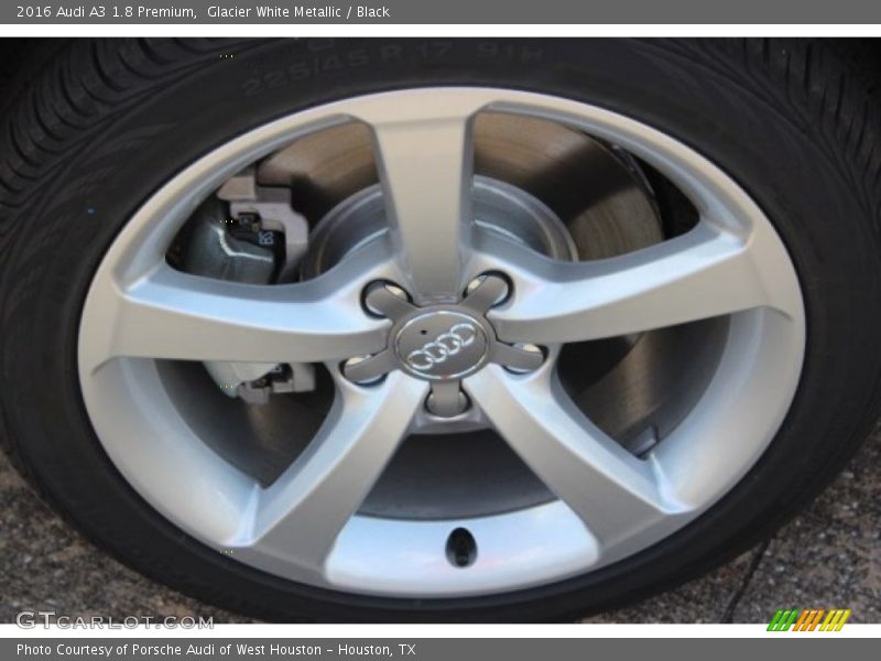Glacier White Metallic / Black 2016 Audi A3 1.8 Premium