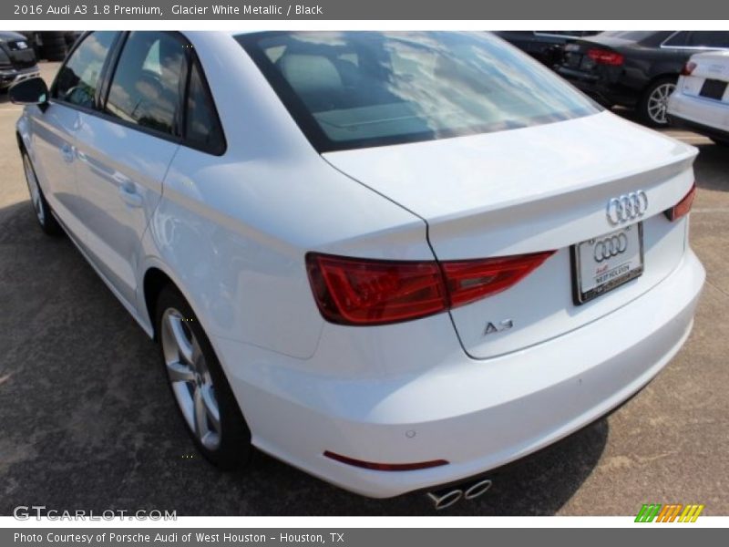 Glacier White Metallic / Black 2016 Audi A3 1.8 Premium