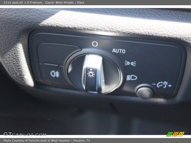 Glacier White Metallic / Black 2016 Audi A3 1.8 Premium