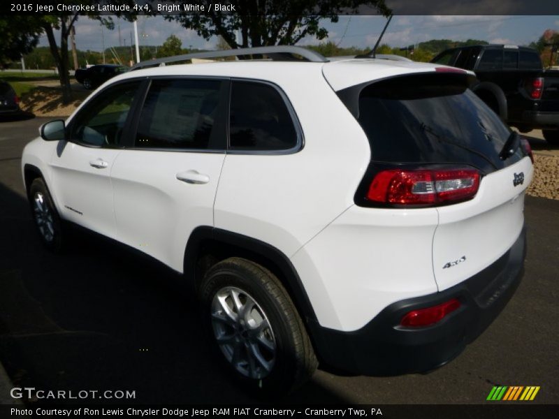 Bright White / Black 2016 Jeep Cherokee Latitude 4x4