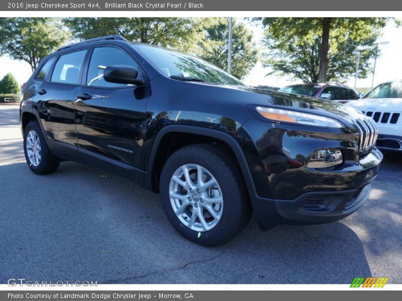 Front 3/4 View of 2016 Cherokee Sport 4x4