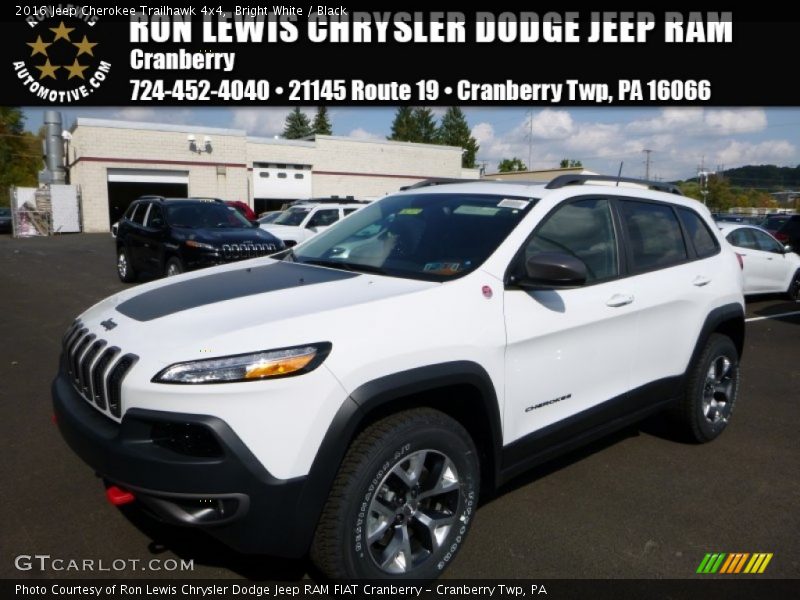 Bright White / Black 2016 Jeep Cherokee Trailhawk 4x4