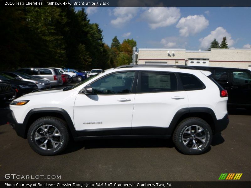Bright White / Black 2016 Jeep Cherokee Trailhawk 4x4