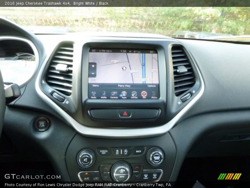 Bright White / Black 2016 Jeep Cherokee Trailhawk 4x4