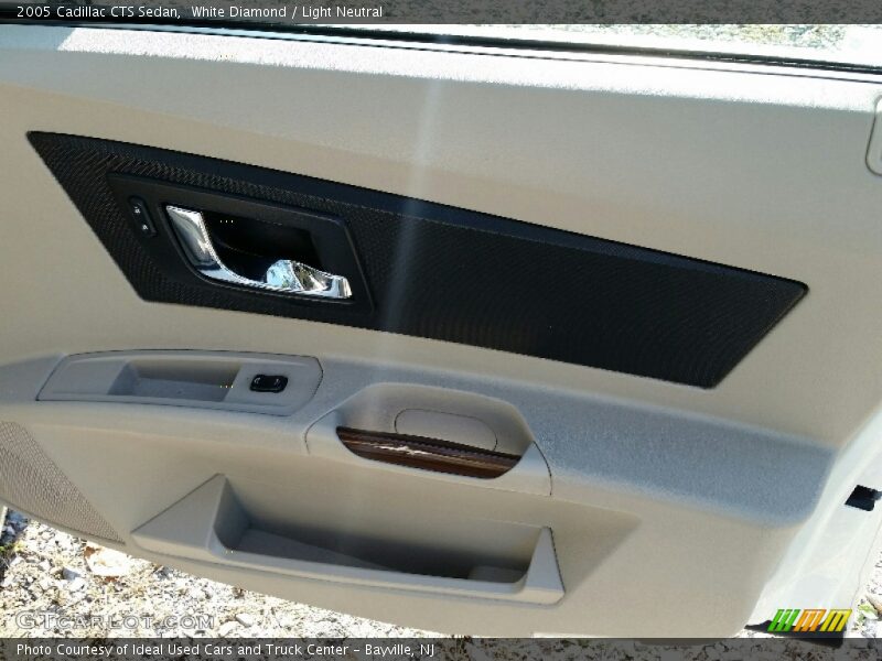 White Diamond / Light Neutral 2005 Cadillac CTS Sedan