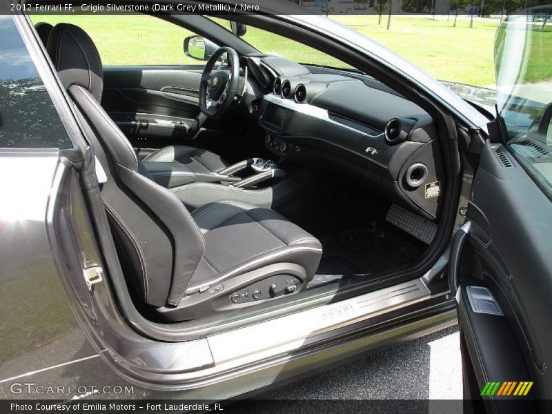 Grigio Silverstone (Dark Grey Metallic) / Nero 2012 Ferrari FF