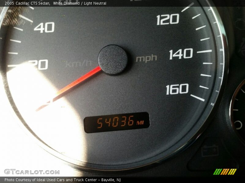 White Diamond / Light Neutral 2005 Cadillac CTS Sedan