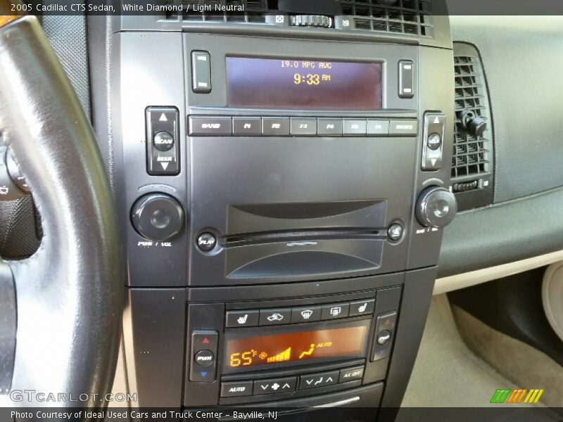 White Diamond / Light Neutral 2005 Cadillac CTS Sedan