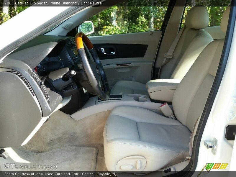White Diamond / Light Neutral 2005 Cadillac CTS Sedan