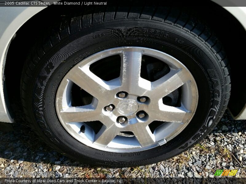 White Diamond / Light Neutral 2005 Cadillac CTS Sedan