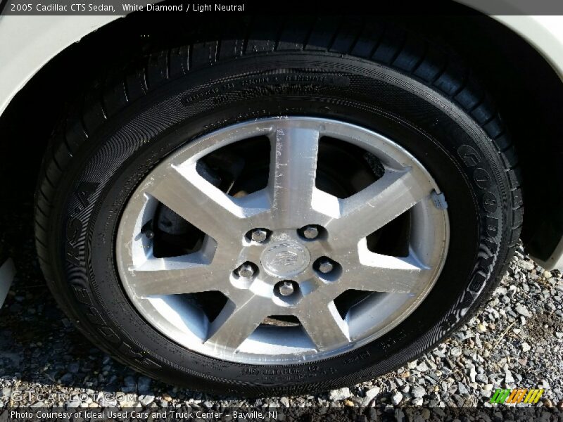 White Diamond / Light Neutral 2005 Cadillac CTS Sedan
