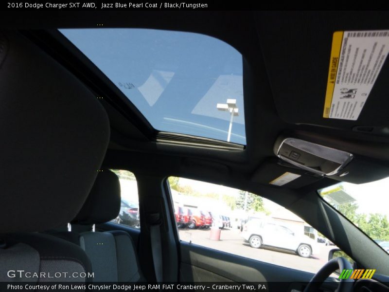 Jazz Blue Pearl Coat / Black/Tungsten 2016 Dodge Charger SXT AWD