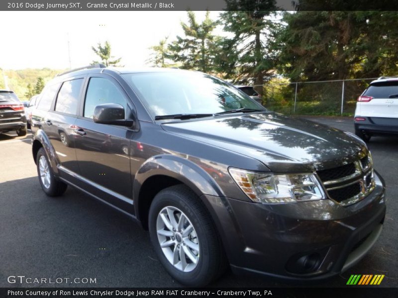 Front 3/4 View of 2016 Journey SXT