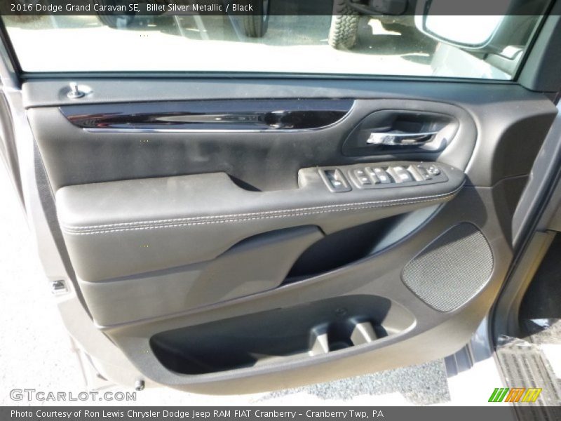 Billet Silver Metallic / Black 2016 Dodge Grand Caravan SE